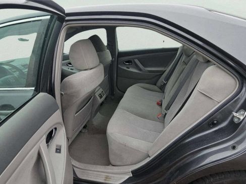 Used 2011 Toyota Camry Hybrid w/ Upgrade Pkg image 7