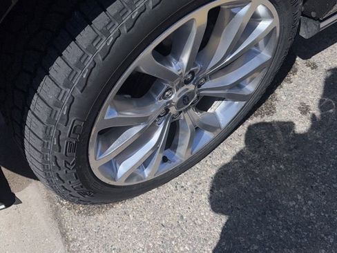 Used 2019 Ford Expedition Max Limited w/ Equipment Group 302A AWD/4WD image 5
