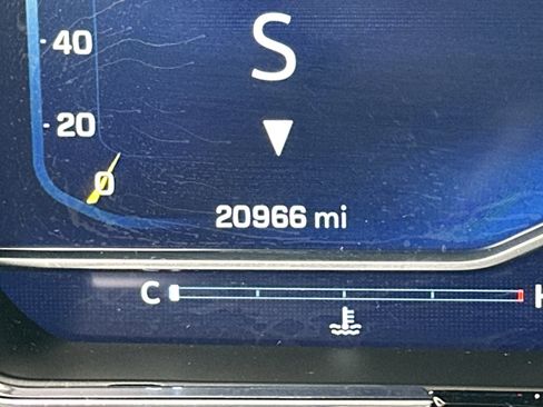 Used 2022 Chevrolet Silverado 1500 LTZ image 29