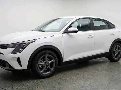 Used 2025 Kia K4 LXS image 3