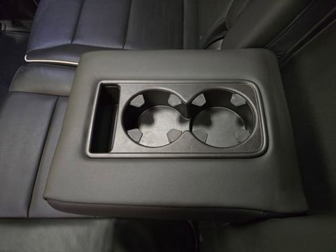 Used 2021 Cadillac Escalade Sport w/ Driver Assist Tech Package AWD/4WD image 35