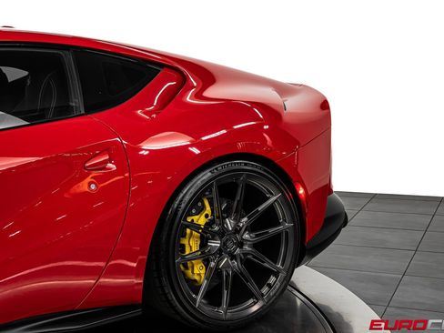 Used 2021 Ferrari 812 Superfast RWD image 15