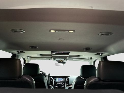 Used 2018 Cadillac Escalade Premium Luxury image 28