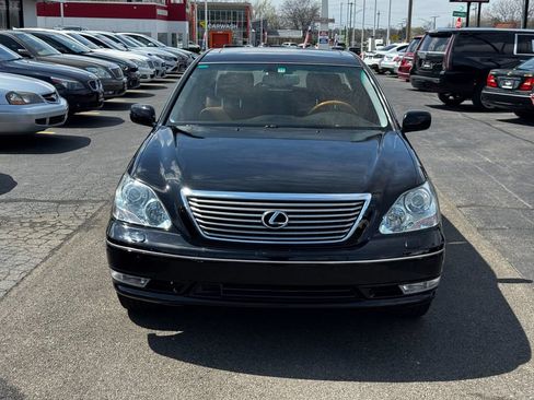 Used 2004 Lexus LS 430 w/ Ultra Luxury Pkg RWD image 2