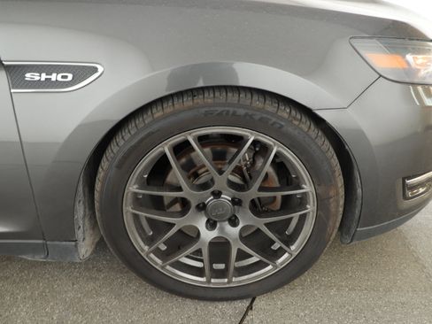 Used 2015 Ford Taurus SHO w/ Equipment Group 401A image 4