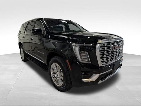 Used 2025 GMC Yukon Denali AWD/4WD image 3