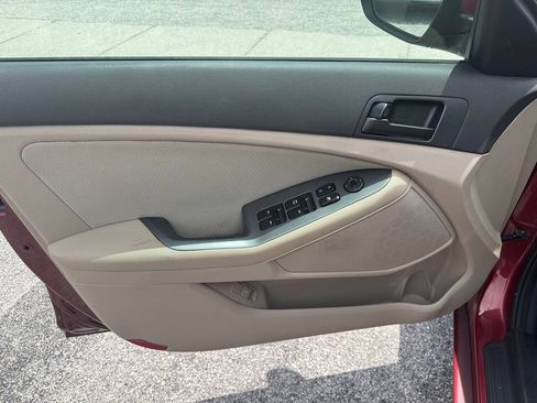 Used 2013 Kia Optima LX FWD image 11