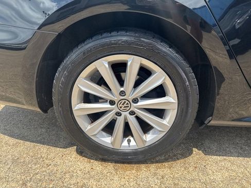 Used 2014 Volkswagen Passat 1.8T SE image 26