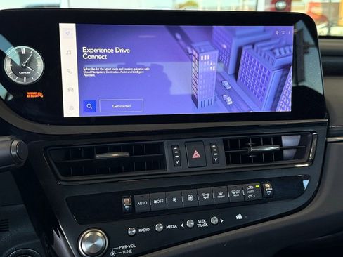 Used 2024 Lexus ES 250 w/ Premium Package AWD/4WD image 31