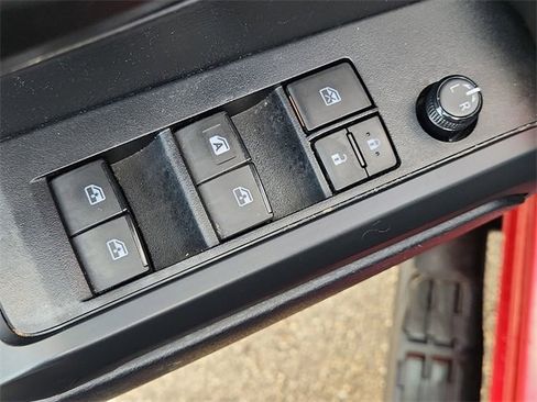 Used 2019 Toyota Tacoma SR5 image 20