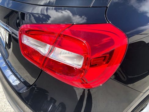 Used 2017 Mercedes-Benz GLA 250 image 32