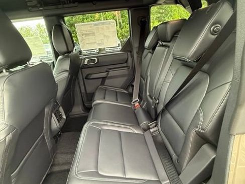 New 2026 Ford Bronco Outer Banks AWD/4WD image 23