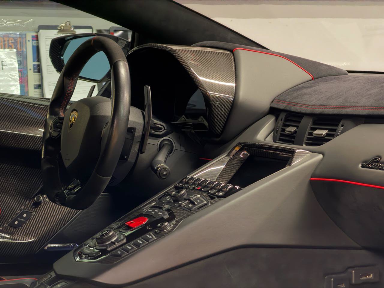 Used 2020 Lamborghini Aventador SVJ AWD/4WD image 30