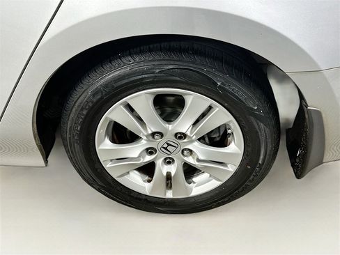 Used 2010 Honda Accord LX-P image 23