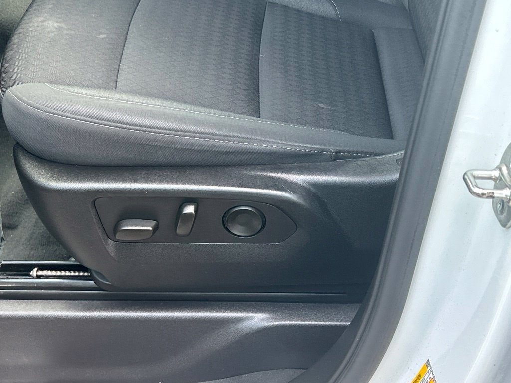 Used 2025 Chevrolet Silverado 1500 LT RWD image 17