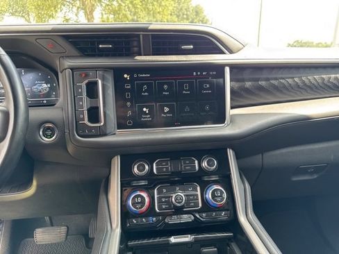Used 2023 GMC Yukon XL Denali AWD/4WD image 26