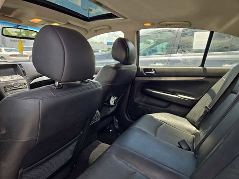 Used 2015 INFINITI Q40 AWD w/ Navigation Package image 4