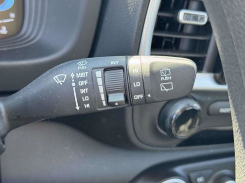 Used 2024 Hyundai Venue SE FWD image 20