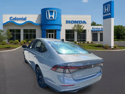 Used 2025 Honda Accord SE image 4
