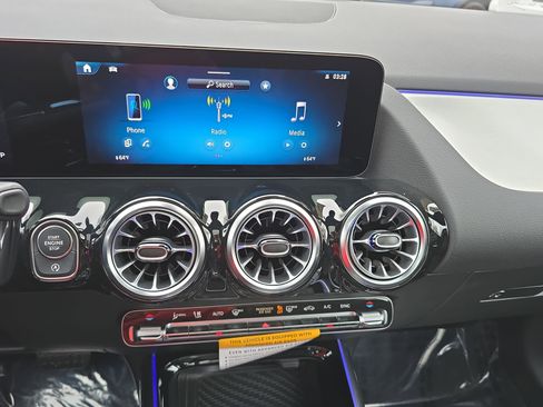 New 2026 Mercedes-Benz GLA 35 AMG 4MATIC image 20