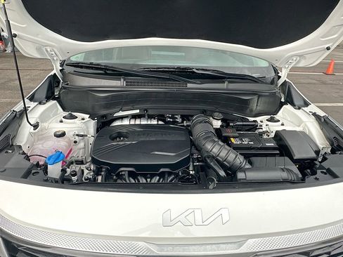 Certified 2023 Kia Seltos SX w/ SX Sunroof Package AWD/4WD image 31