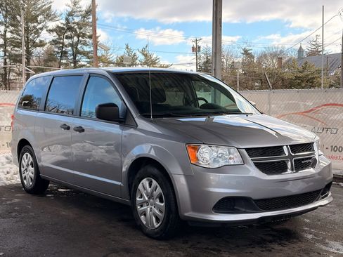 Used 2019 Dodge Grand Caravan SE image 47
