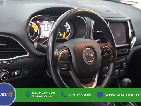 Used 2019 Jeep Cherokee Limited AWD/4WD image 19