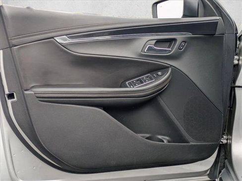 Used 2016 Chevrolet Impala LTZ image 2