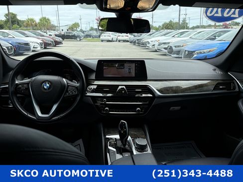 Used 2020 BMW 530i w/ Premium Package RWD image 15