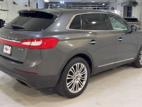 Used 2018 Lincoln MKX Reserve image 9