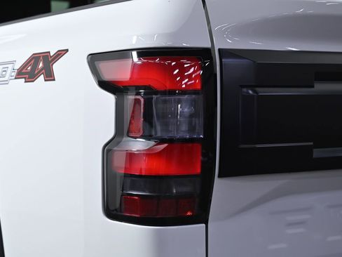 Certified 2026 Nissan Frontier PRO-4X w/ Tow Package AWD/4WD image 8