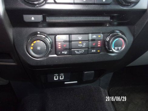 Used 2017 Ford F150 XLT w/ Equipment Group 302A Luxury AWD/4WD image 21