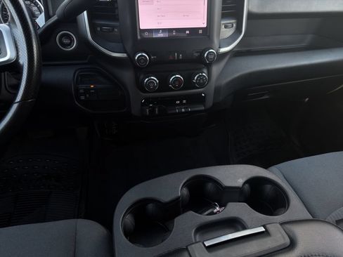 Used 2022 RAM 2500 Big Horn AWD/4WD image 15