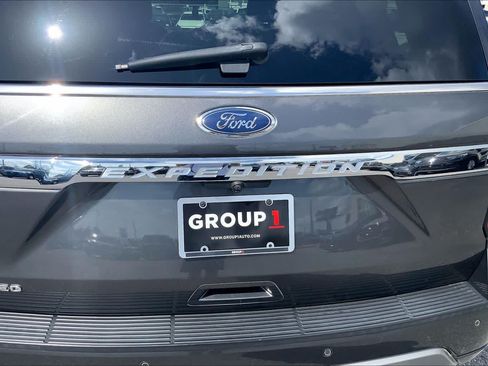 Used 2018 Ford Expedition Limited RWD image 31