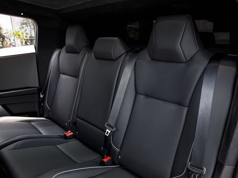 Used 2025 Tesla Cybertruck AWD Crew Cab image 20
