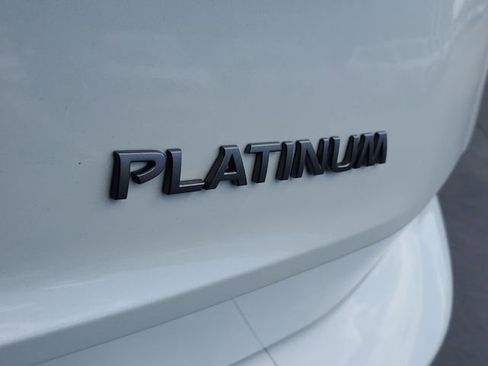 Used 2025 Nissan Rogue Platinum FWD image 6