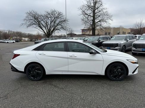 New 2026 Hyundai Elantra SEL Sport image 8