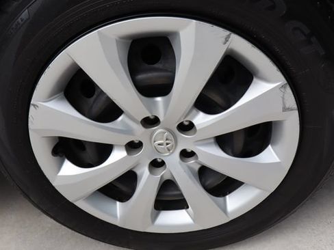 Used 2024 Toyota Corolla LE FWD image 42