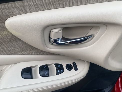 Used 2024 Nissan Murano SV image 11