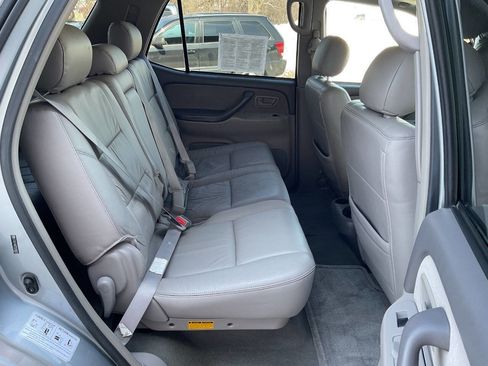 Used 2007 Toyota Sequoia SR5 image 33