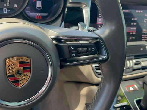 Used 2022 Porsche Macan AWD/4WD image 21