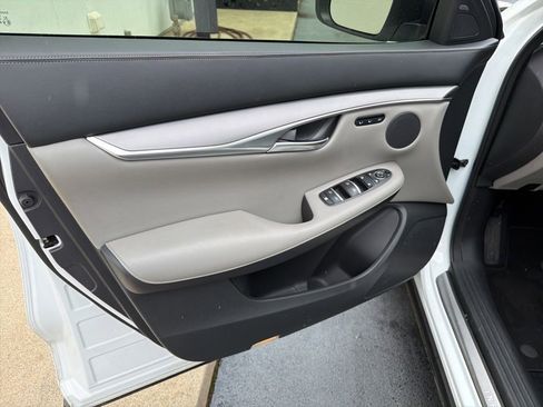 Used 2023 INFINITI QX50 Luxe FWD image 41