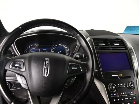 Used 2019 Lincoln MKC Select w/ Select Plus Package image 16