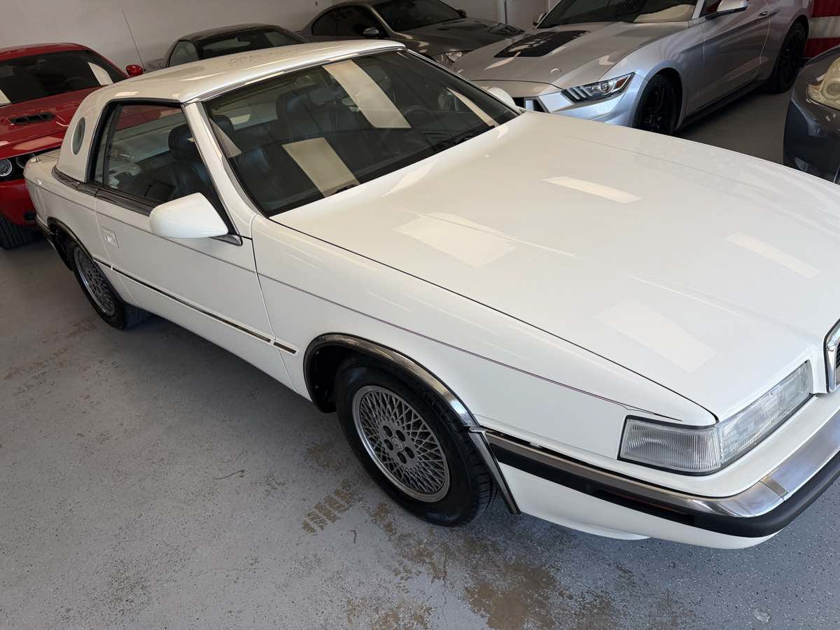 Used 1990 Chrysler TC by Maserati FWD image 2