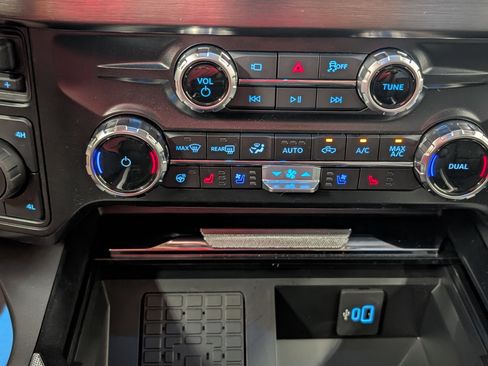 New 2025 Ford F250 Lariat w/ Lariat Ultimate Package image 20