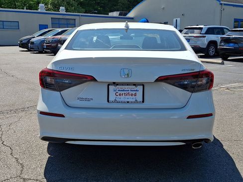 Used 2024 Honda Civic Sport image 5