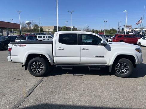 Used 2023 Toyota Tacoma TRD Sport image 10