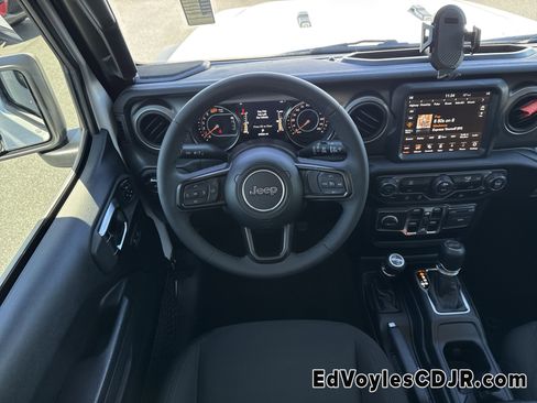 Used 2023 Jeep Wrangler Sport S image 27