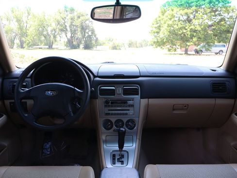 Used 2004 Subaru Forester 2.5X AWD/4WD image 16