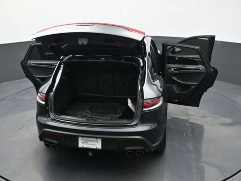 Certified 2025 Porsche Macan Turbo image 28